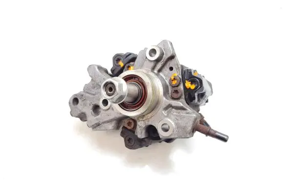 Hyundai i20 (PB PBT) Fuel injection high pressure pump 331002A700 28239554