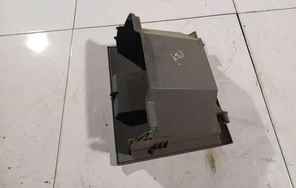 Ford Transit Glove box