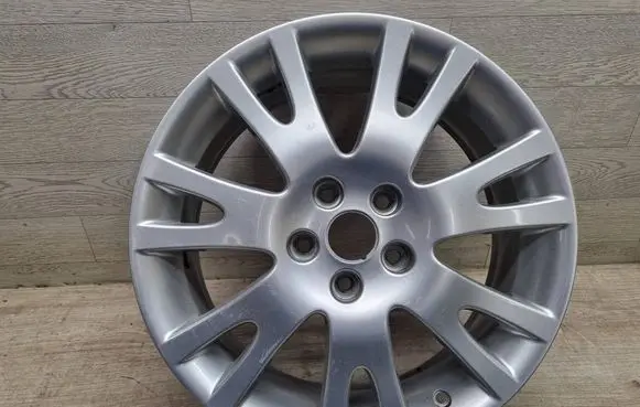 Renault Laguna II R17 alloy rim 8200023769