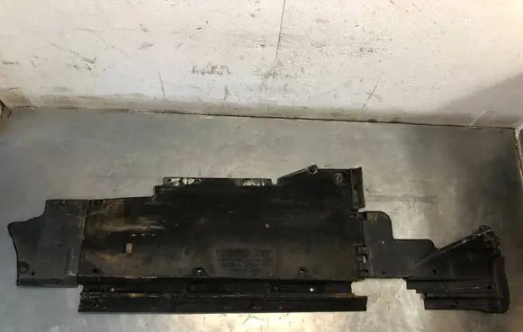 Audi A5 Sportback 8TA Center/middle under tray cover 8K0825208H 8K0825202A 8T8825216B