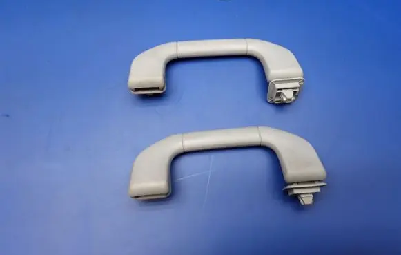 Mercedes-Benz C W204 Front interior roof grab handle A2048100051