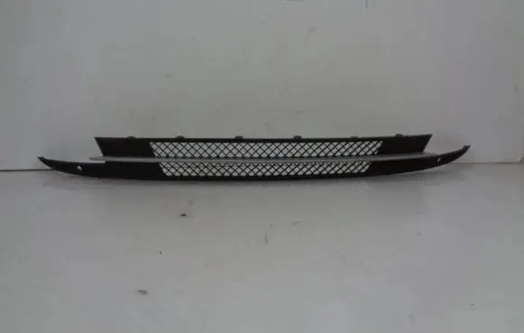 BMW 1 E81 E87 Front bumper lower grill 7182367