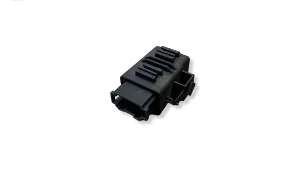 Volkswagen Touran II Seat heating relay 1K0959772