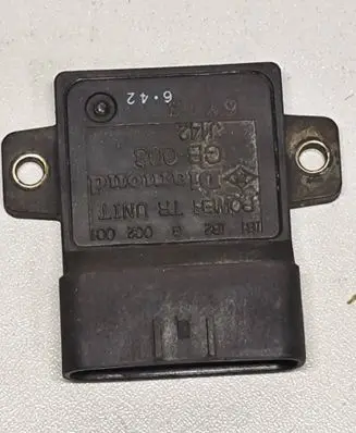 Subaru Impreza I Ignition amplifier control unit GB003 J142
