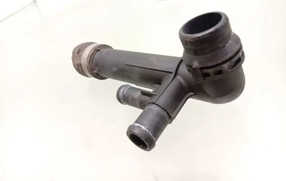 Volkswagen Golf VII Engine coolant pipe/hose 5Q0121619D