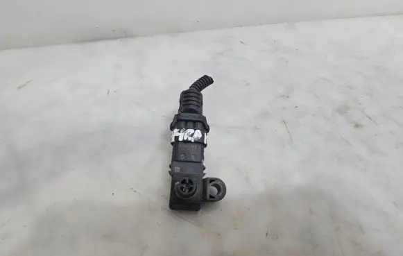 Opel Zafira B Air pressure sensor 55563375