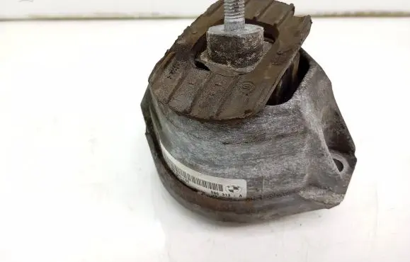 BMW 5 E60 E61 Engine mount bracket 6769874 6769874-04 586313-a