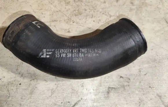 Ford Galaxy Intercooler hose/pipe 7m0145840