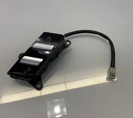 Mercedes-Benz S W221 Central locking switch button A2218213151 STV82174 10185247