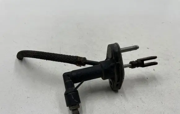 Mazda 6 Clutch master cylinder GS1J41400 KE047008