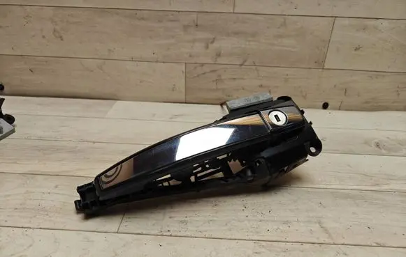 Opel Insignia A Front door exterior handle
