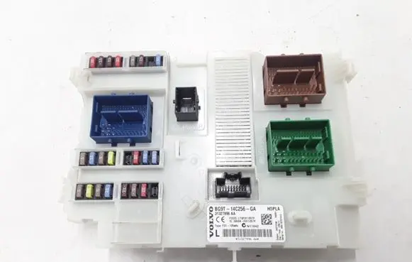 Volvo V60 Fuse module 31327996