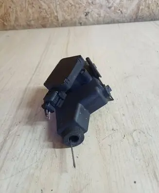 Accelerator throttle pedal