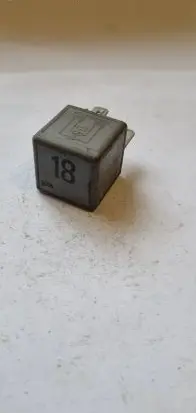 Volkswagen PASSAT B7 Other relay 191937503 V23134J52X228