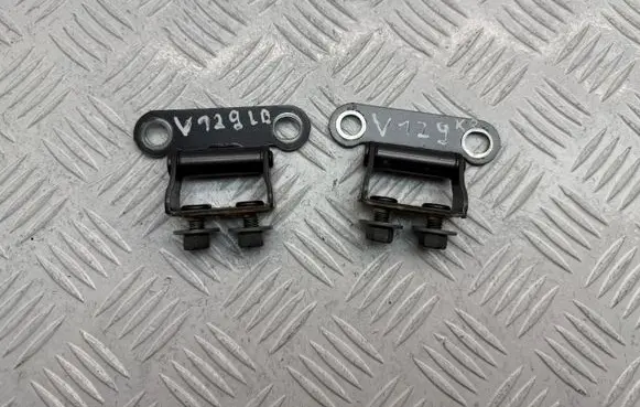 Toyota Verso Tailgate/trunk/boot hinge 6881005010 6881021050