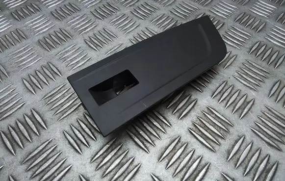 Skoda Octavia Mk4 Front door window switch trim 5E3867172
