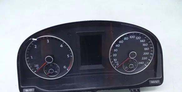 Volkswagen Caddy Speedometer (instrument cluster) 2K0920875L