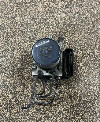 Chrysler Voyager ABS Pump 0040306E100
