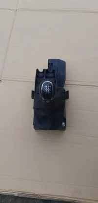 Opel Insignia A Gear shifter/selector 55563829