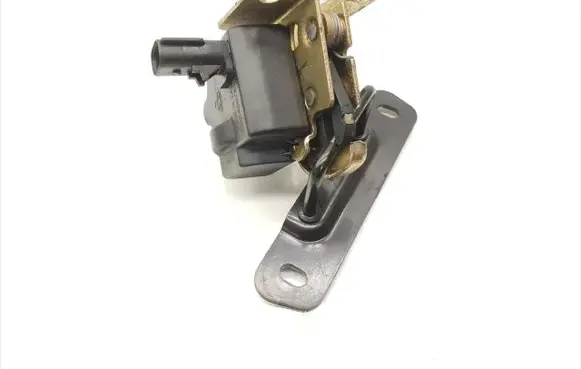 Jeep Grand Cherokee (WK) Tailgate window lock/catch/latch 