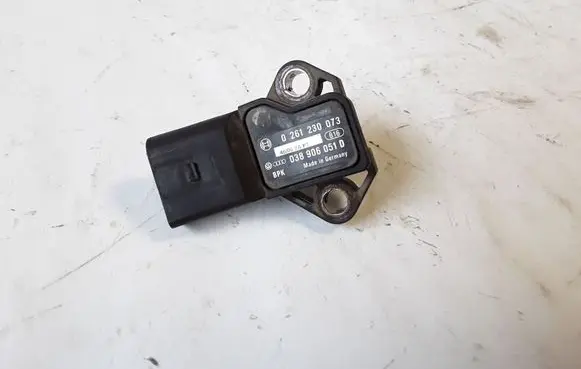 Audi A4 S4 B6 8E 8H Air pressure sensor 0261230073 038906051D