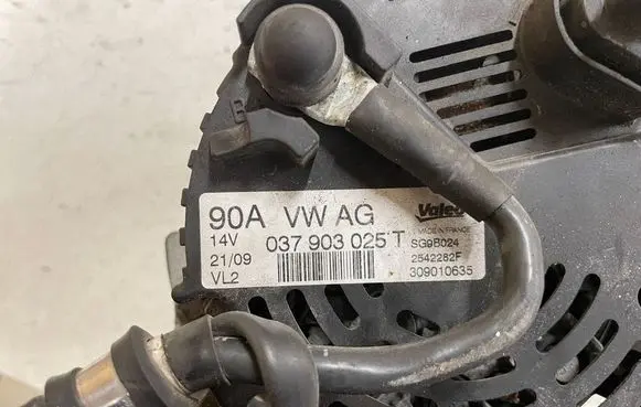 Seat Ibiza IV (6J,6P) Generator/alternator 037903025T 2542282F 309010635