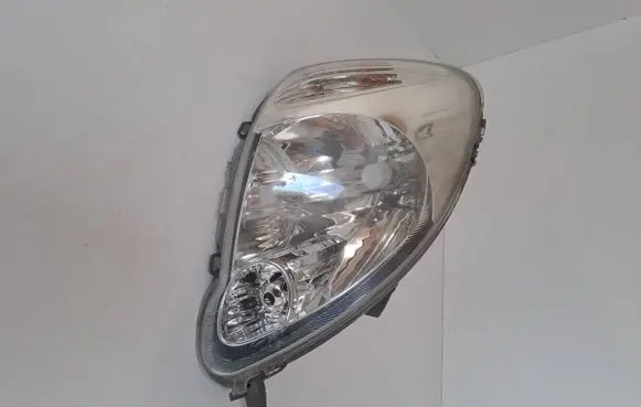 Toyota Yaris Headlight/headlamp 811100D08000 89007613 12502A011A