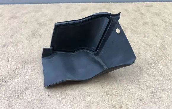 BMW 3 E90 E91 Rain gutter 6940855 64316940855