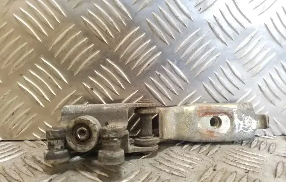 Volkswagen Transporter - Caravelle T4 Sliding door middle roller runner 701843335A 701843336A