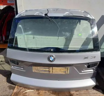 BMW X3 E83 Tailgate/trunk/boot lid