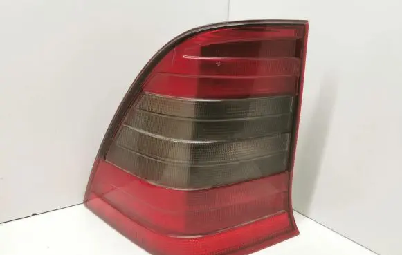 Mercedes-Benz C W202 Rear/tail lights 2028203964