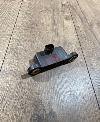 Mercedes-Benz C W204 ESP acceleration yaw rate sensor A0055421918 10170106303 GD79J02APT