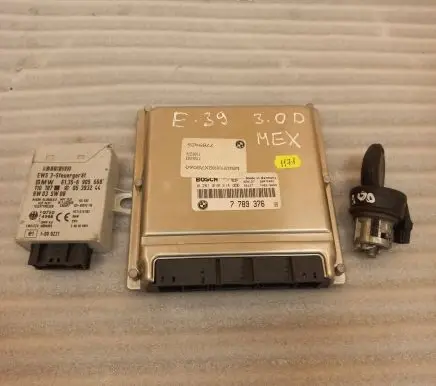 BMW 5 E39 Engine control unit/module 7789376 0281010314