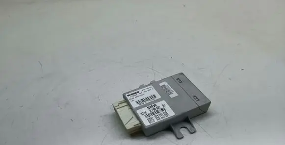 BMW 5 F10 F11 Air suspension control unit module (rear) 6798937 37146798937