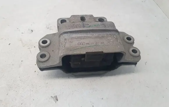 Volkswagen Golf V Engine mount bracket 1K0199555