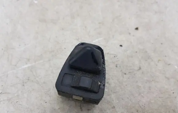 Lexus IS 220D-250-350 Wing mirror switch 83736929