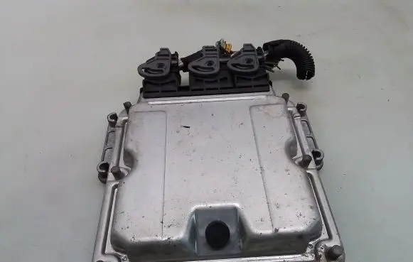 Fiat Ulysse Engine control unit/module 0281011363 9652590280