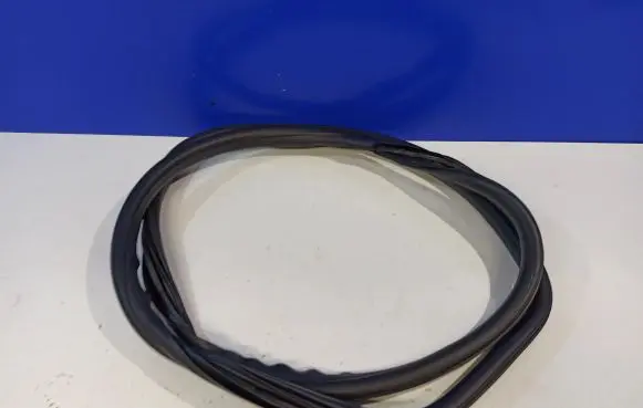 Volvo V60 Rubber seal rear door 31424018 31335808