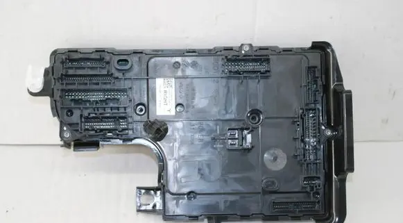 Tesla Model Y Central body control module 149784800E