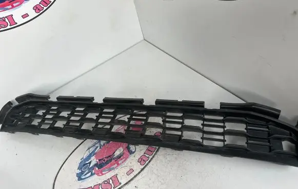 Mitsubishi ASX Front bumper upper radiator grill 6402A317