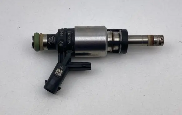 Audi A4 S4 B9 Fuel injector 06G906036 06L906A01