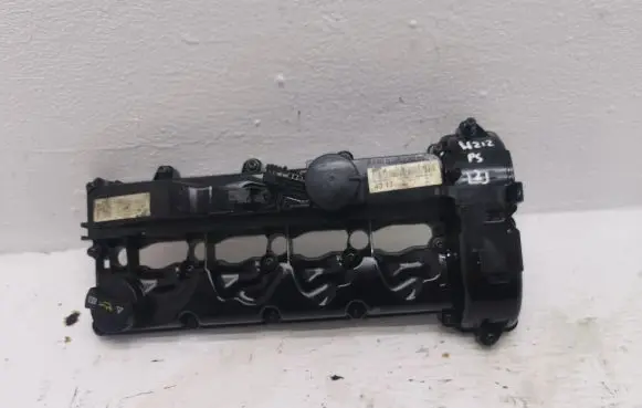 Mercedes-Benz E W212 Rocker cam cover 