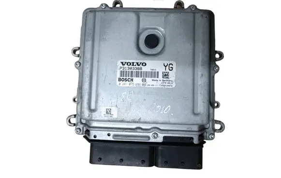 Volvo XC70 Engine control unit/module P31303388 0281015286 1039S30872
