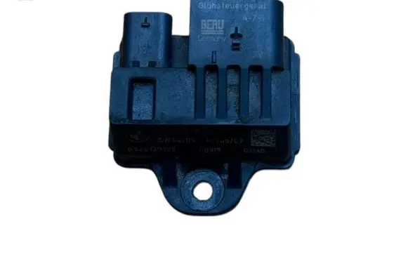 BMW 3 E92 E93 Glow plug pre-heat relay 7810856 0522120103