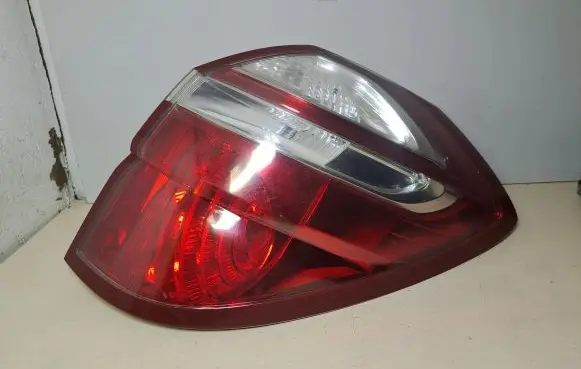 Subaru Outback Rear/tail lights 22020952