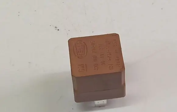Opel Zafira B Other relay 4RD00779405