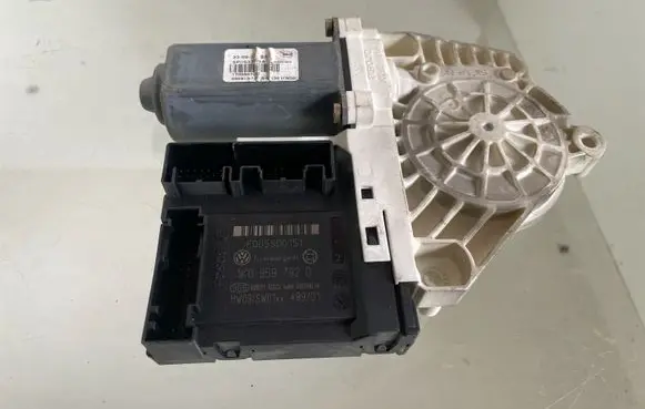 Seat Toledo III (5P) Front door window regulator motor 1K0959792D F005S00151 48901