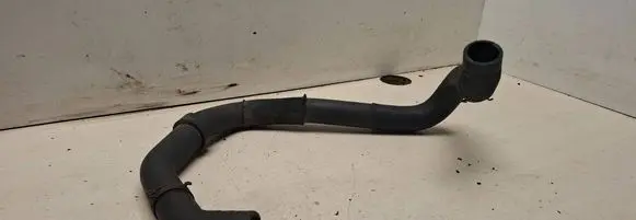 Volkswagen Golf V Coolant pipe/hose 