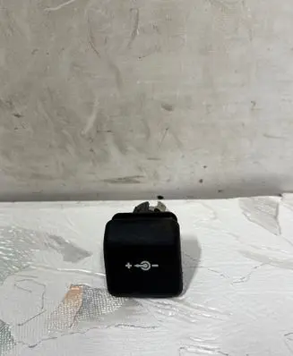 BMW X5 F15 Cigarette lighter front 