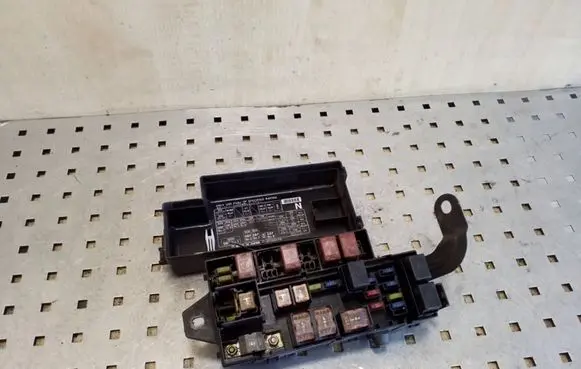 Subaru Forester SG Fuse box set MB200100B
